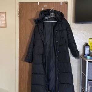 Long nice black winter coat smoke free home